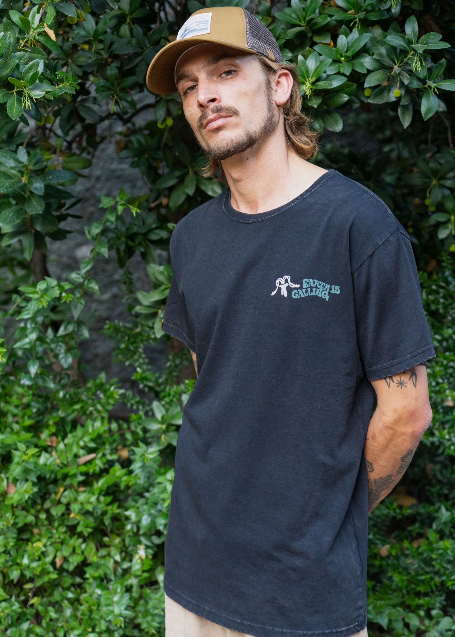 Polera Earth - Negra