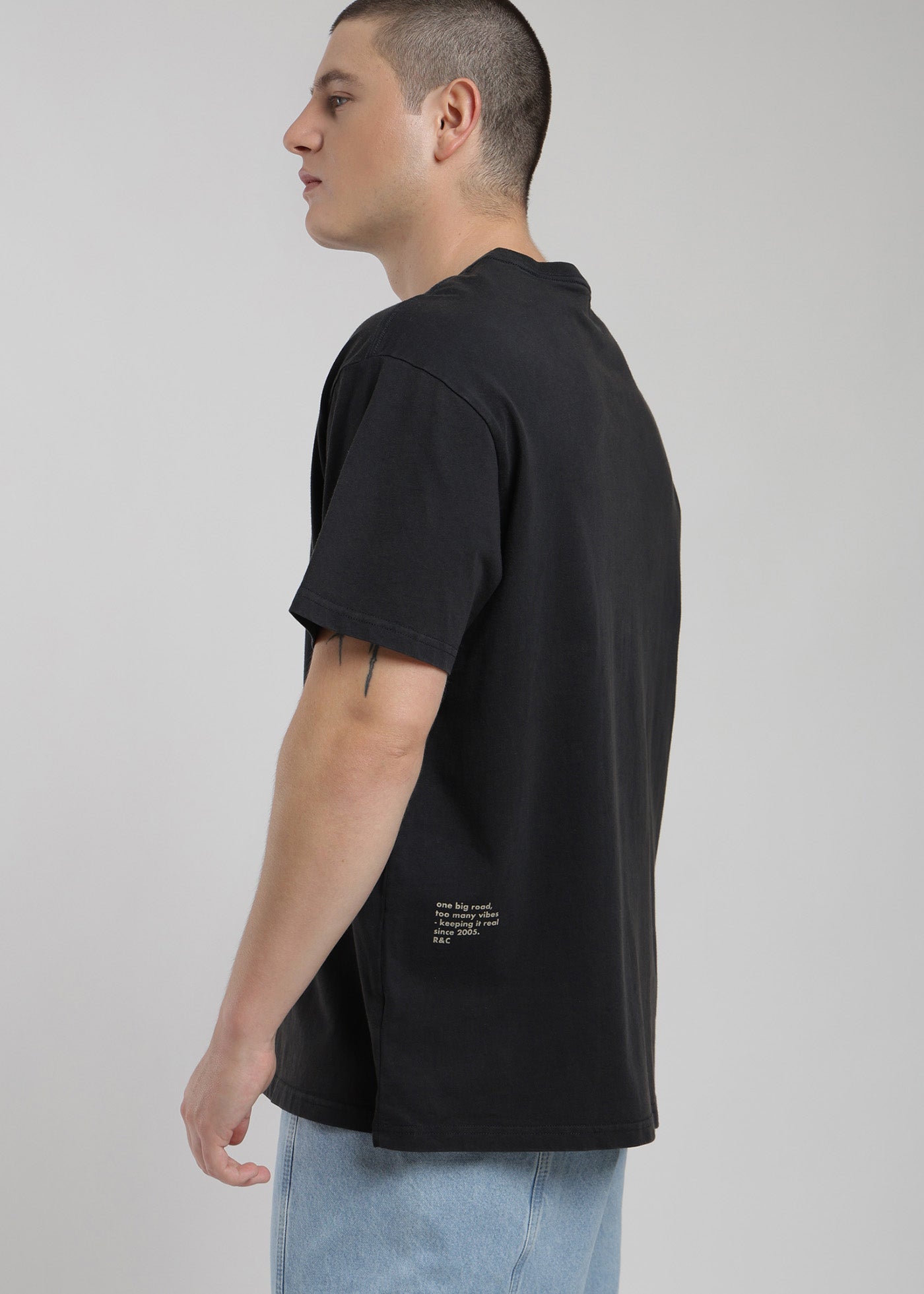 Polera Oversize Algodón Aniversario Hombre - Negro
