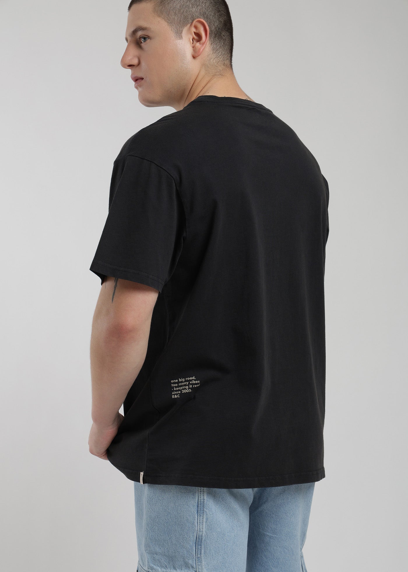Polera Oversize Algodón Aniversario Hombre - Negro
