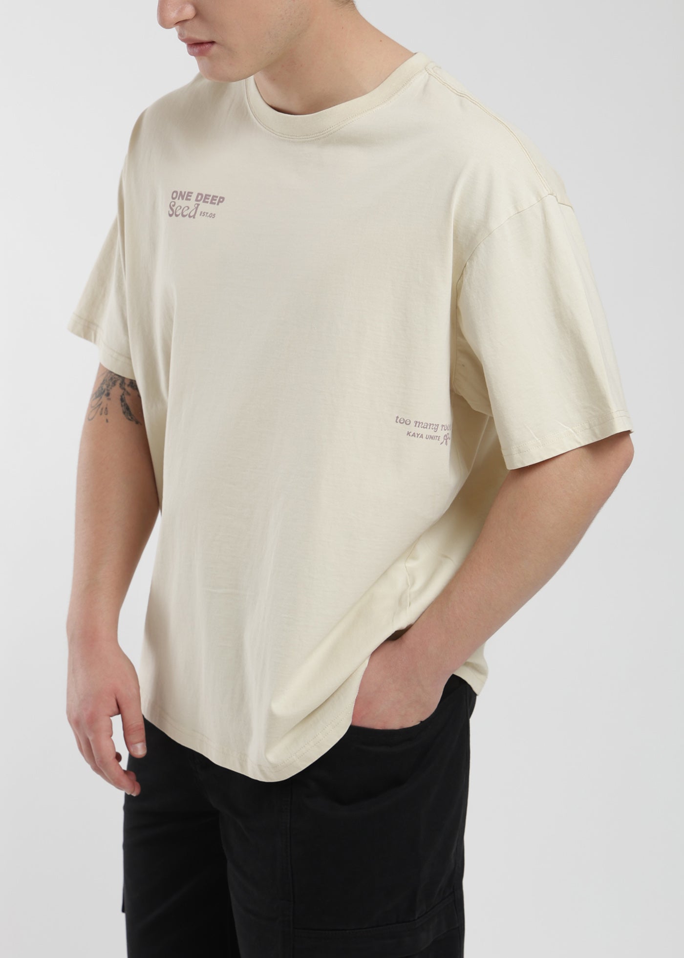 Polera Oversize Algodón Aniversario Hombre - Bone