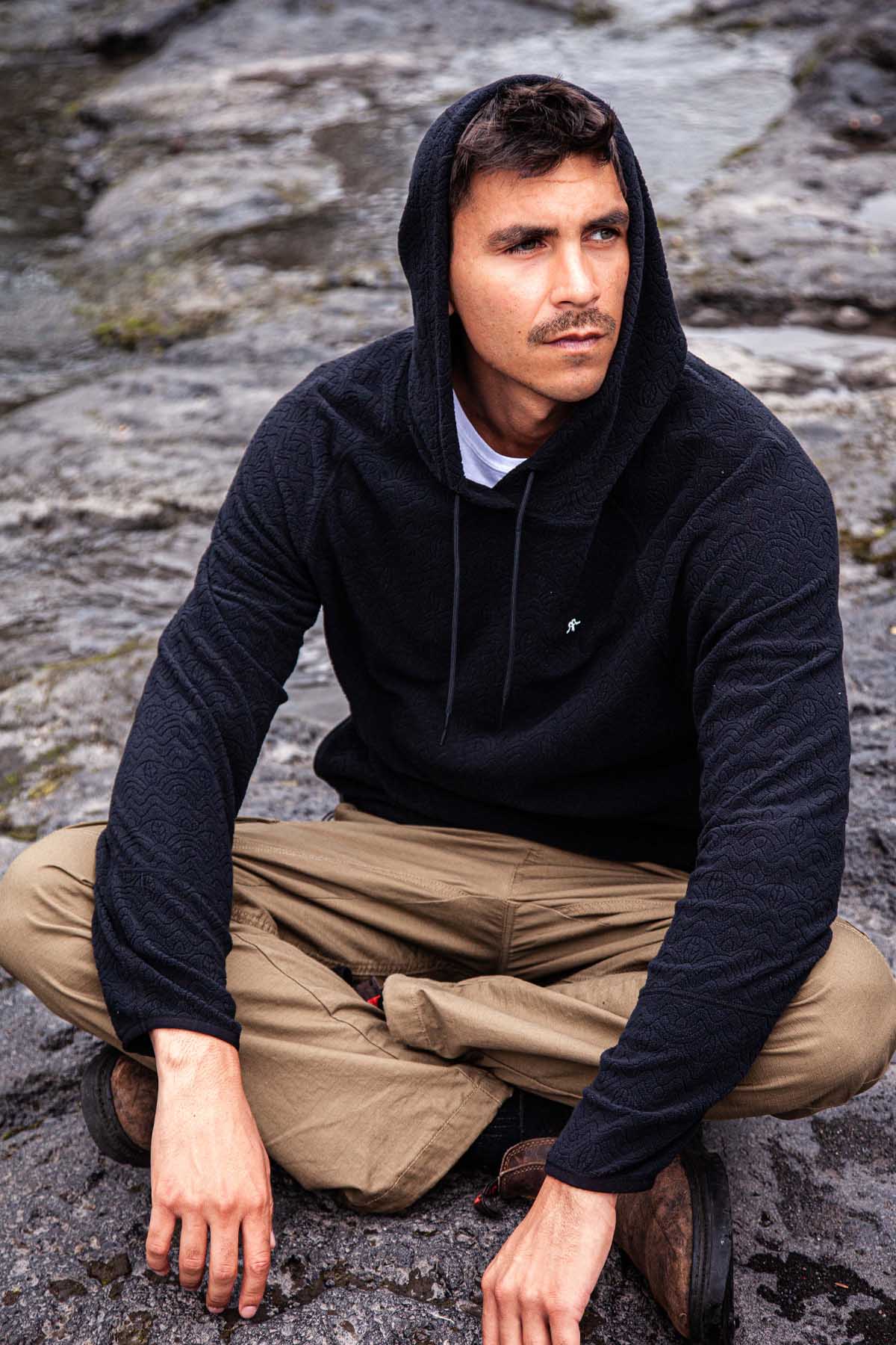Micropolar Cipress Hood - Negro