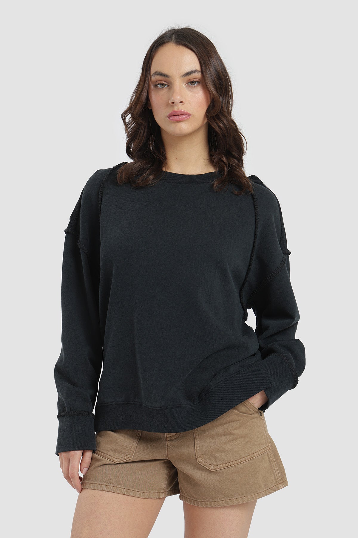 Polerón Crewneck Pespuntes Mujer - Negro