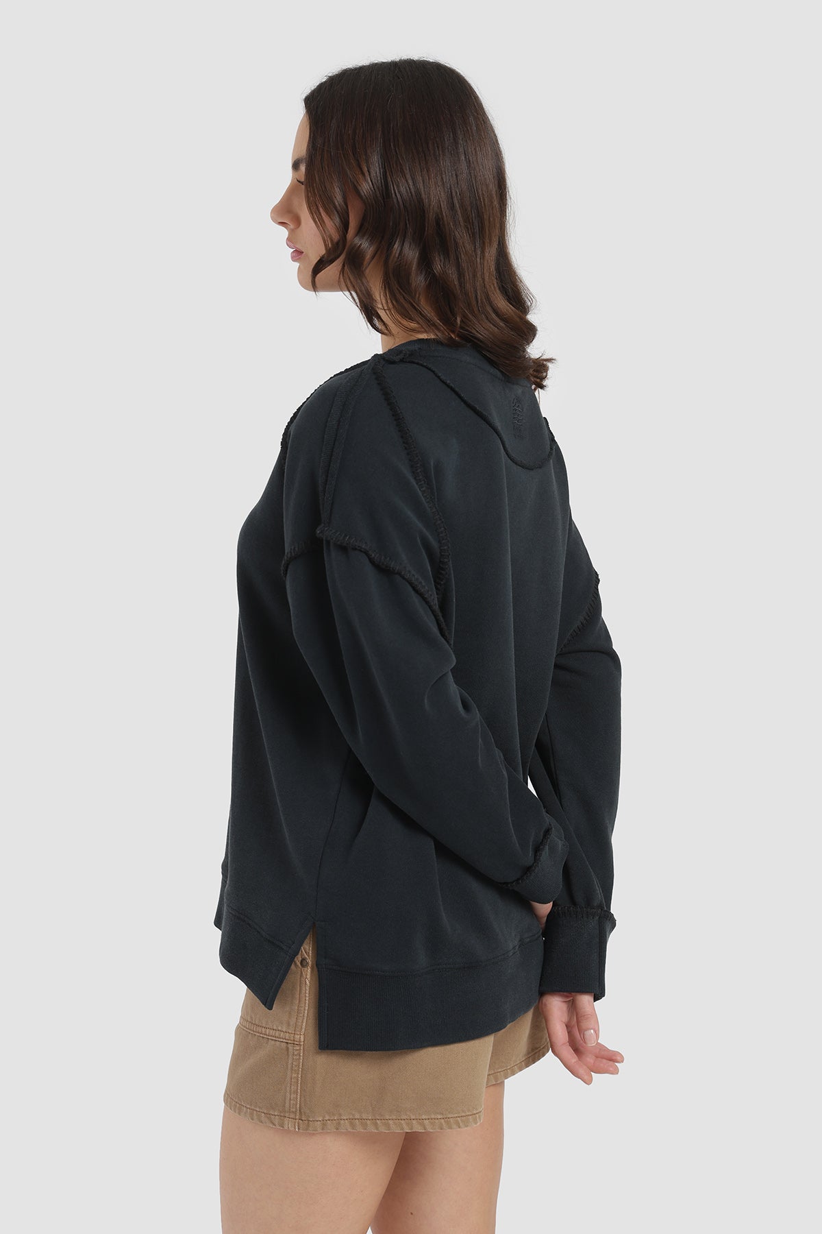 Polerón Crewneck Pespuntes Mujer - Negro