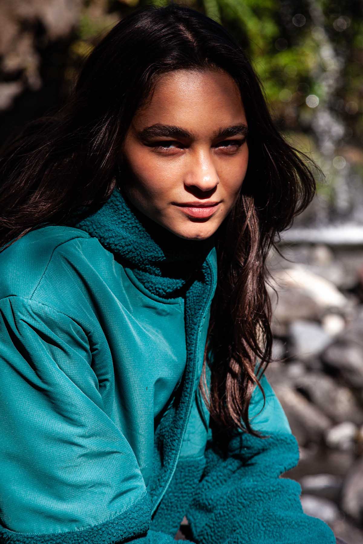 Chiporro Mujer Hood - Solid Petrol