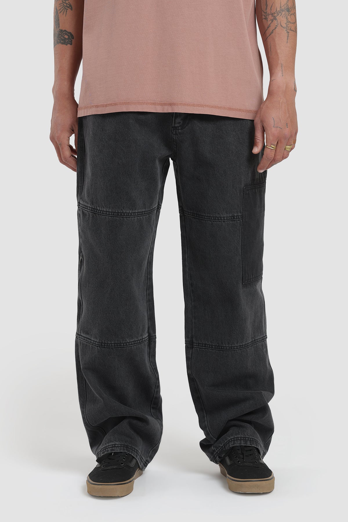 Pantalón Recto Patch Denim Hombre - Negro