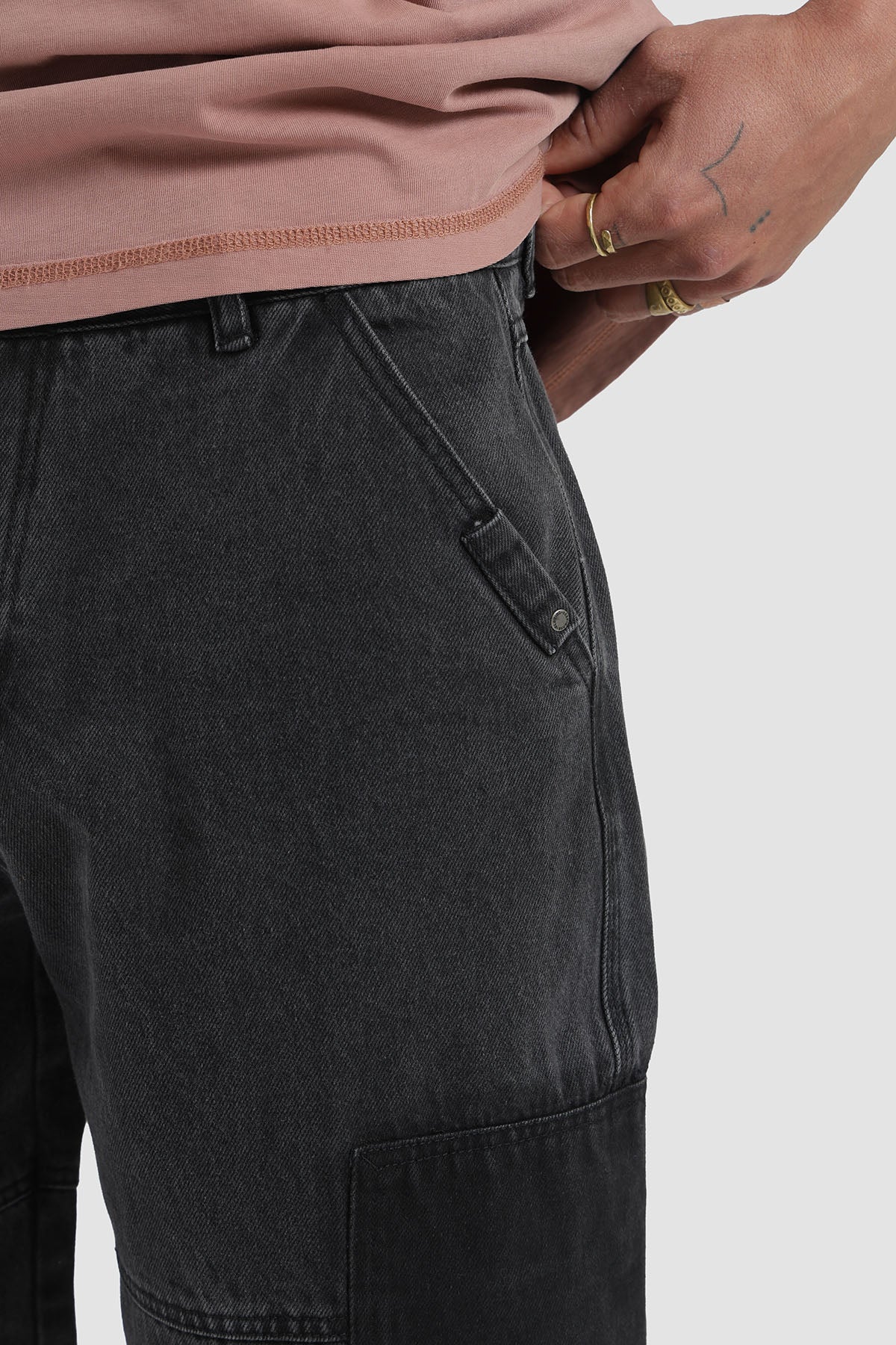 Pantalón Recto Patch Denim Hombre - Negro