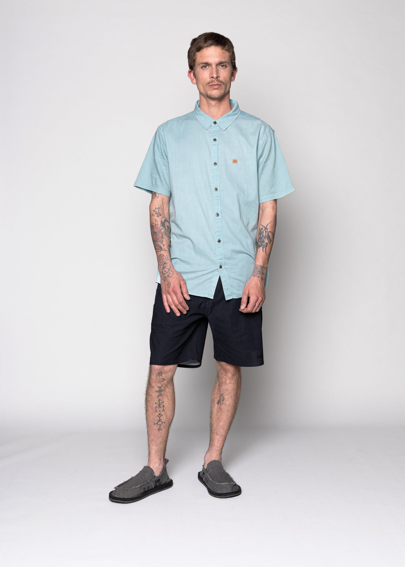 Short Hybrid Solid Black