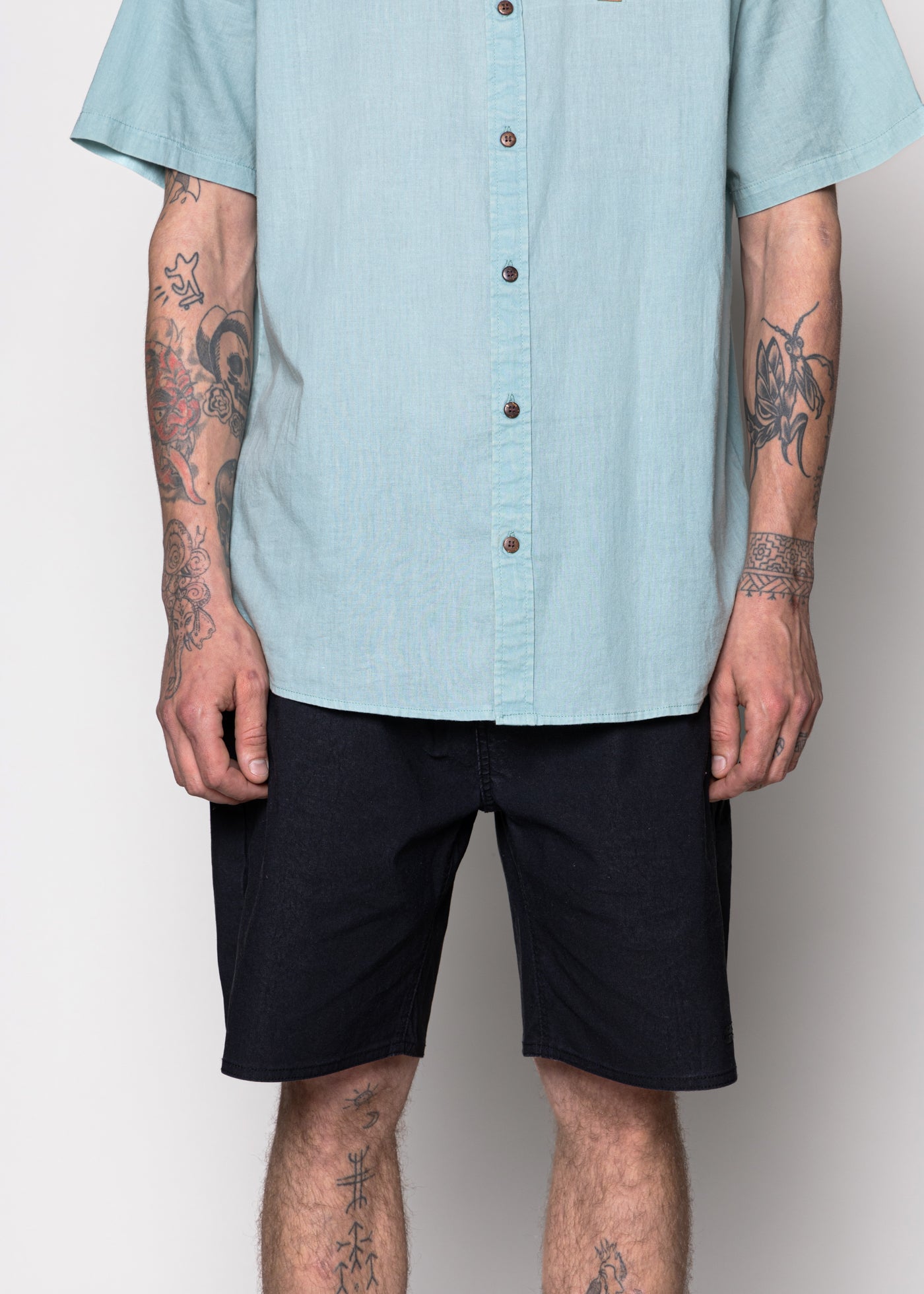Short Hybrid Solid Black