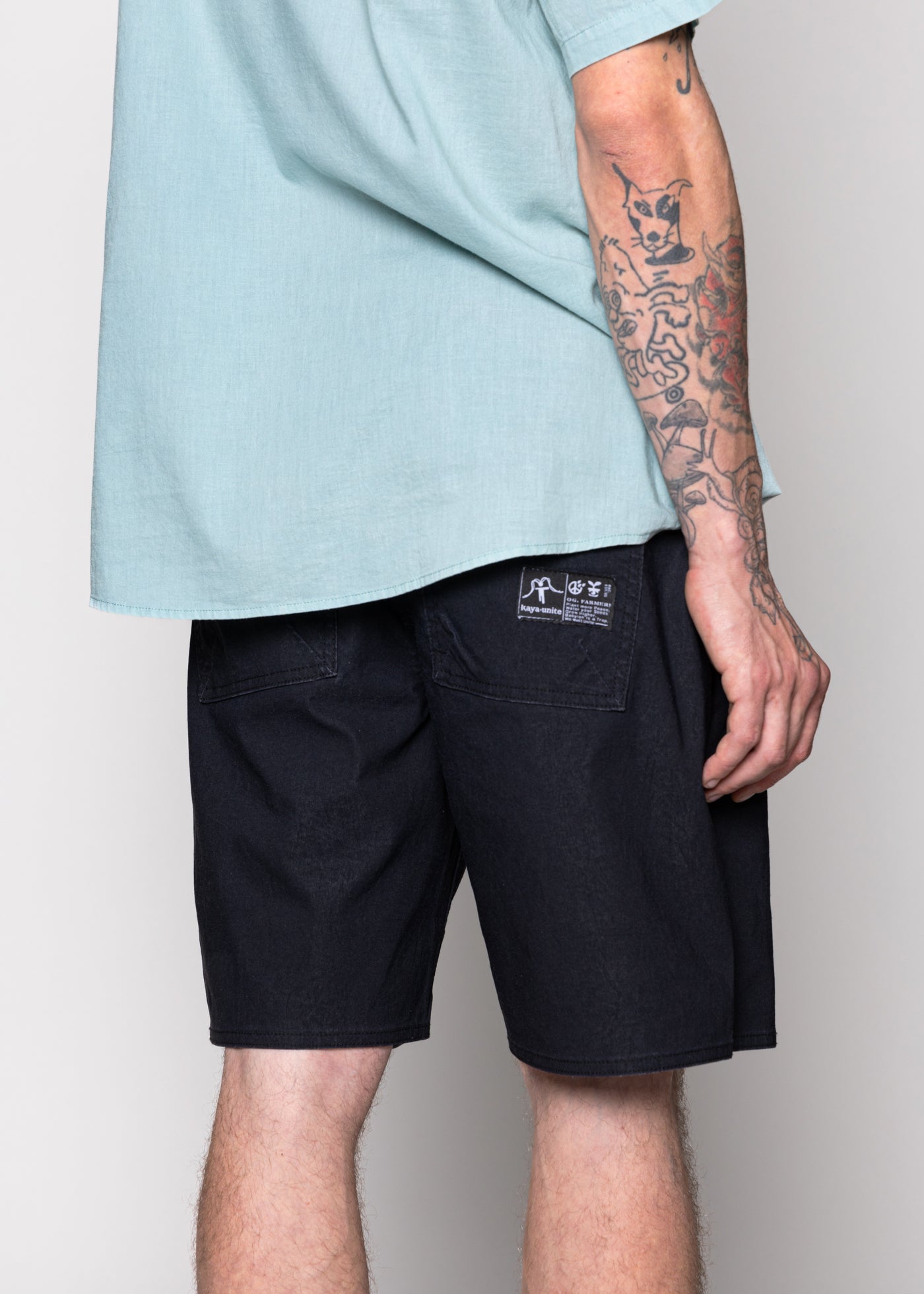 Short Hybrid Solid Black