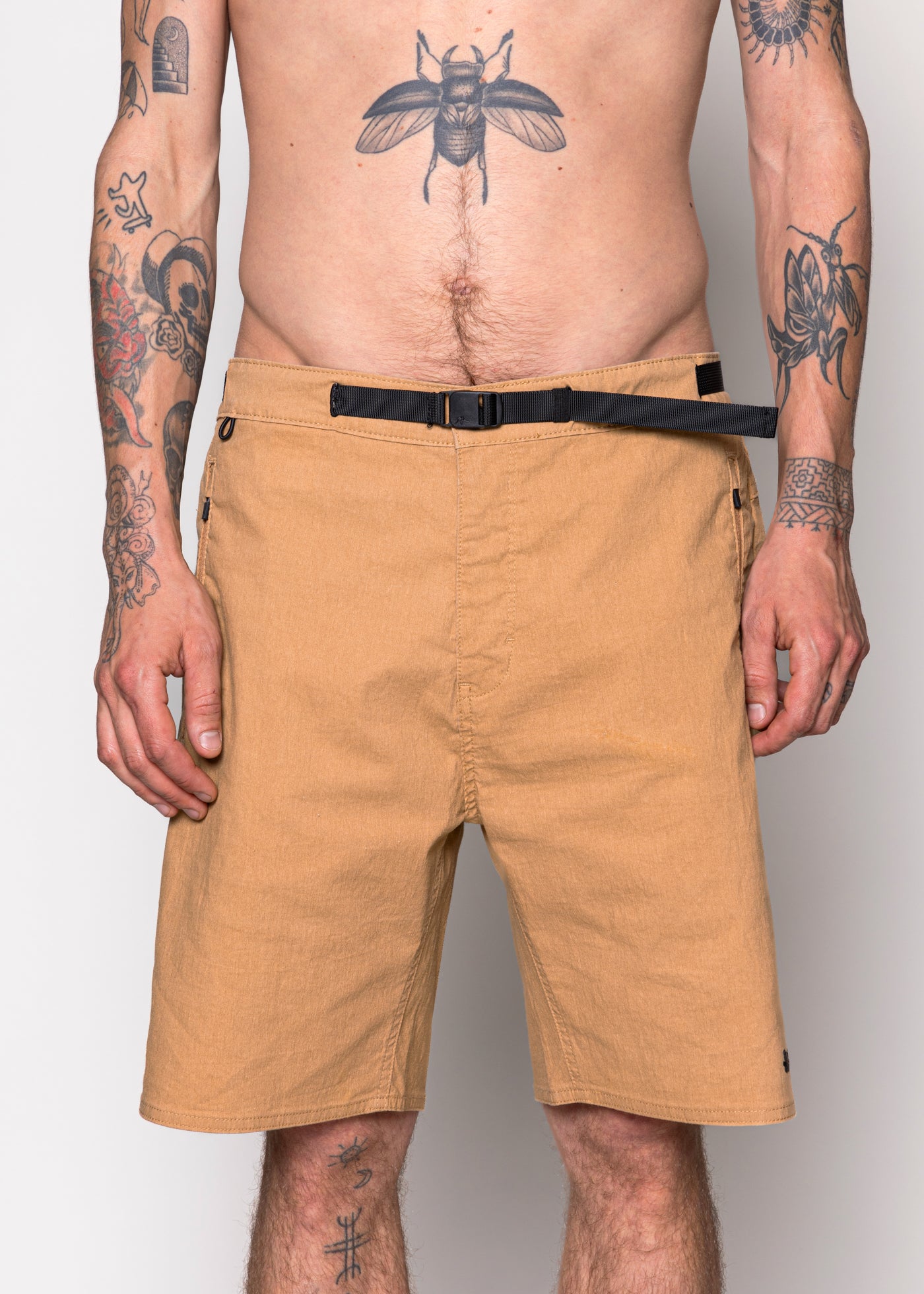 Short Hybrid Solid Tan