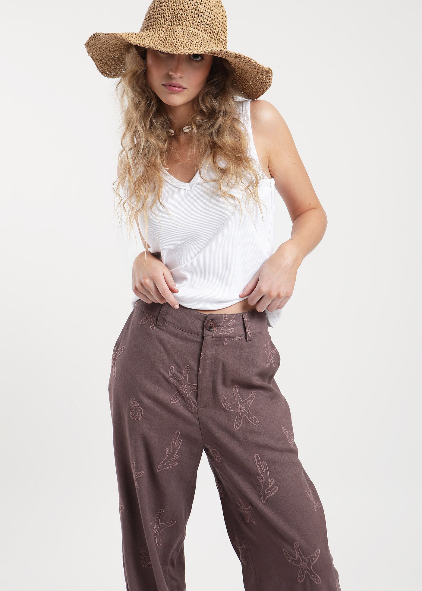 Pantalón Mujer Bordado - Berry Oscuro