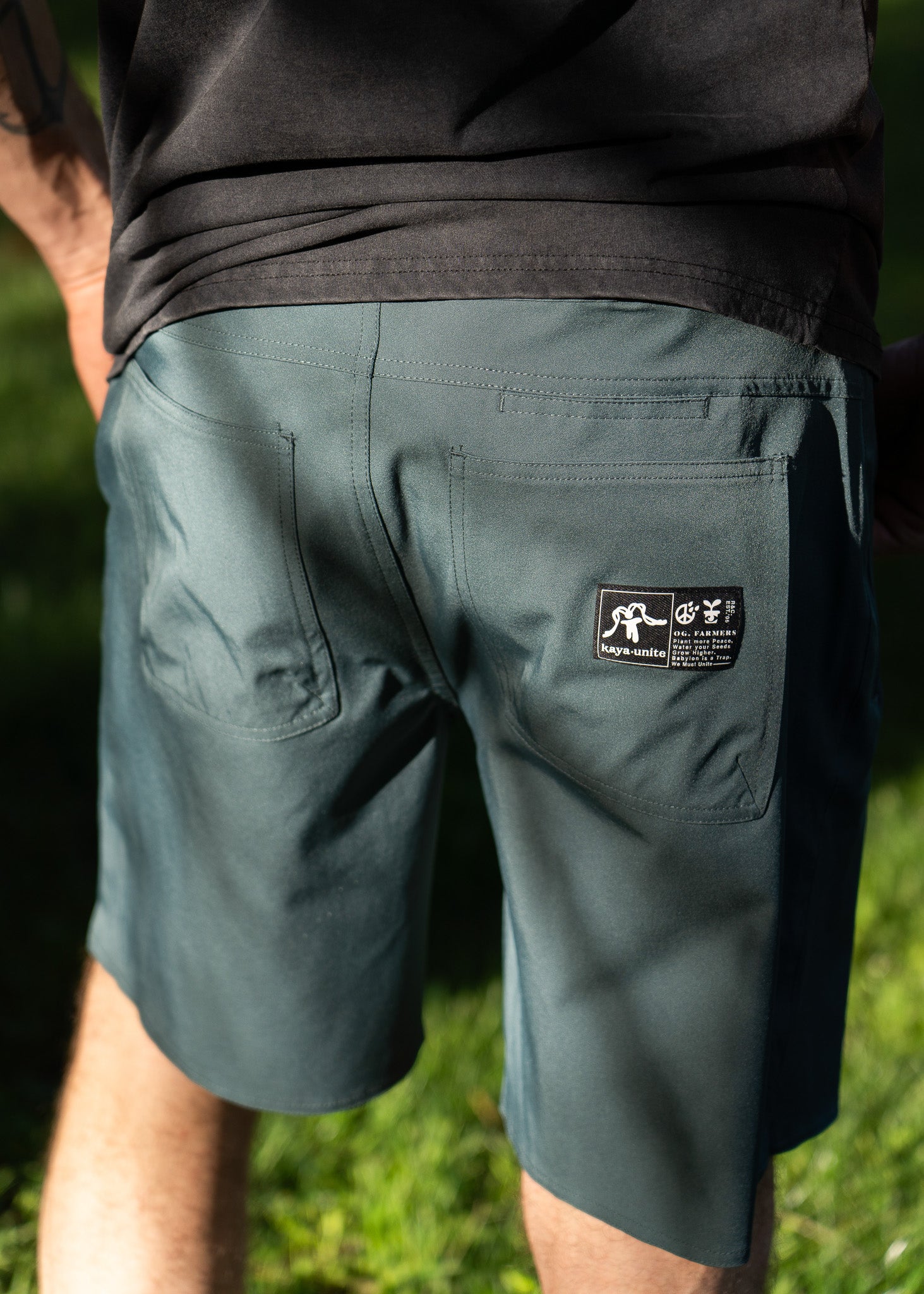 Short Nylon Híbrido Multiuso Solid Hombre - Petrol Black