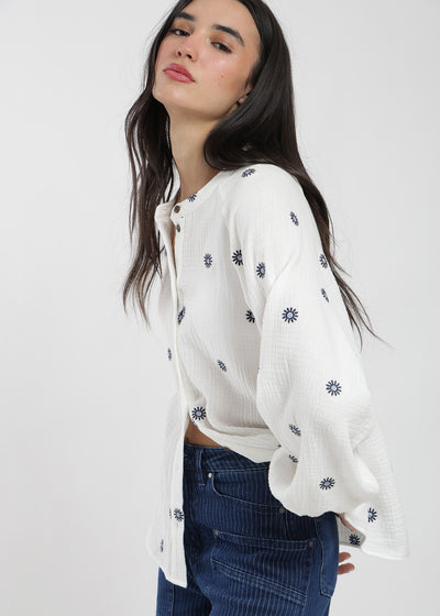 Blusa Manga Larga Mao Bordada Mujer Beige #Color_Beige