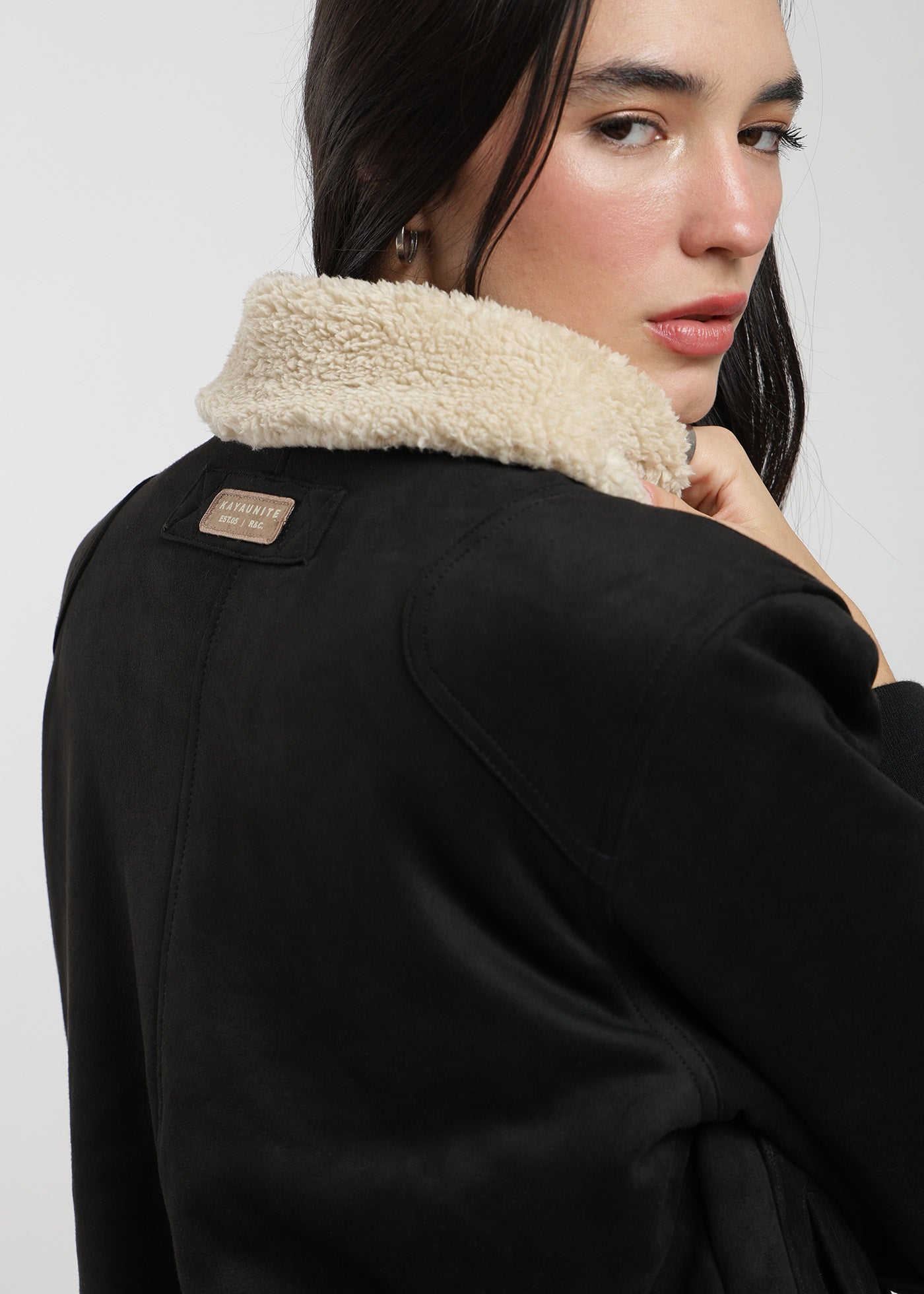 Chaqueta Bomber Suede Mujer Negro #Color_Negro