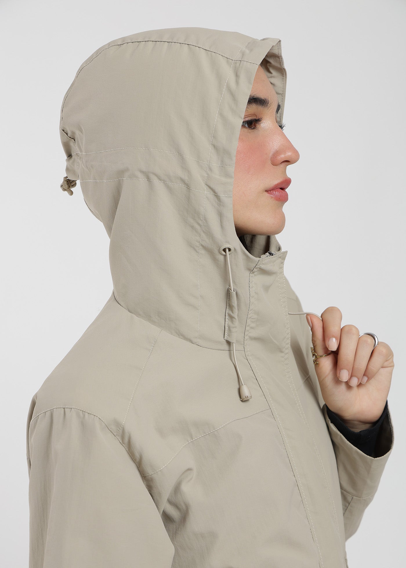 Chaqueta Cortaviento Con Cierre Nylon Mujer Sand #Color_Sand