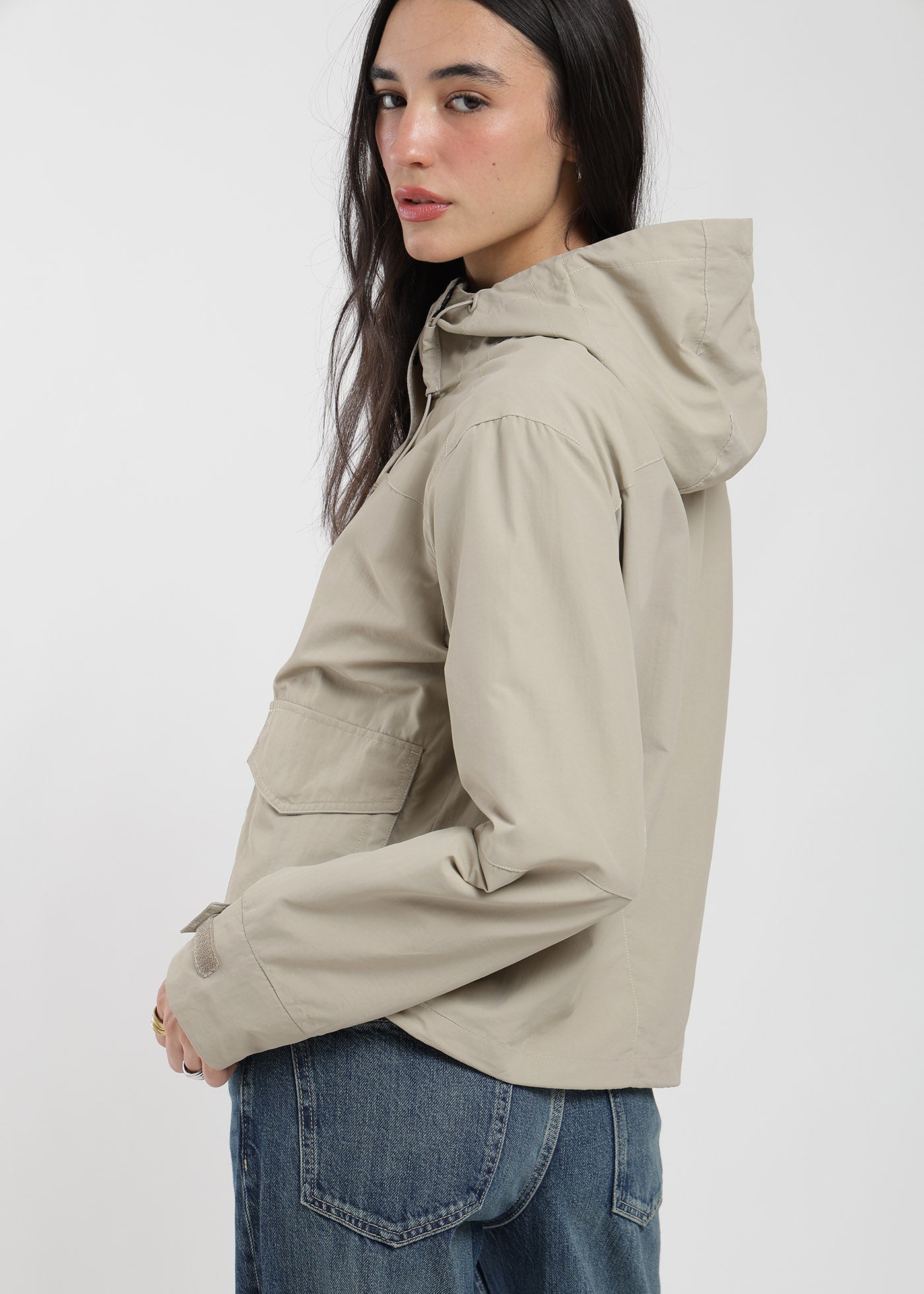 Chaqueta Cortaviento Con Cierre Nylon Mujer Sand #Color_Sand