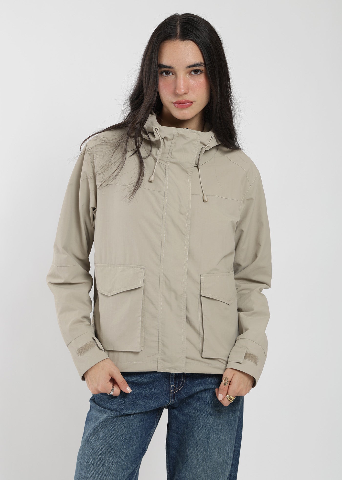 Chaqueta Cortaviento Con Cierre Nylon Mujer Sand #Color_Sand
