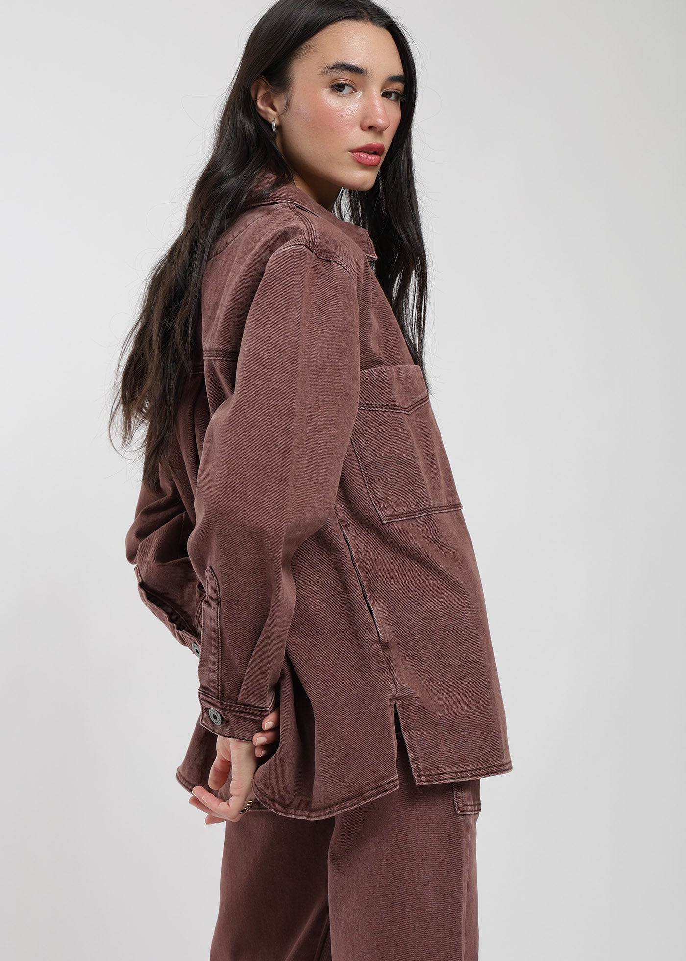 Chaqueta Sobrecamisa Heavy Weight Mujer Light Gray #Color_Chocolate