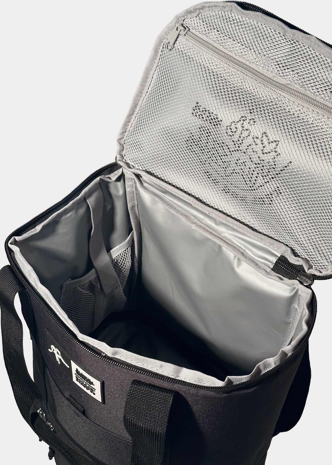 Mochila Cooler Nomade Black Rasta
