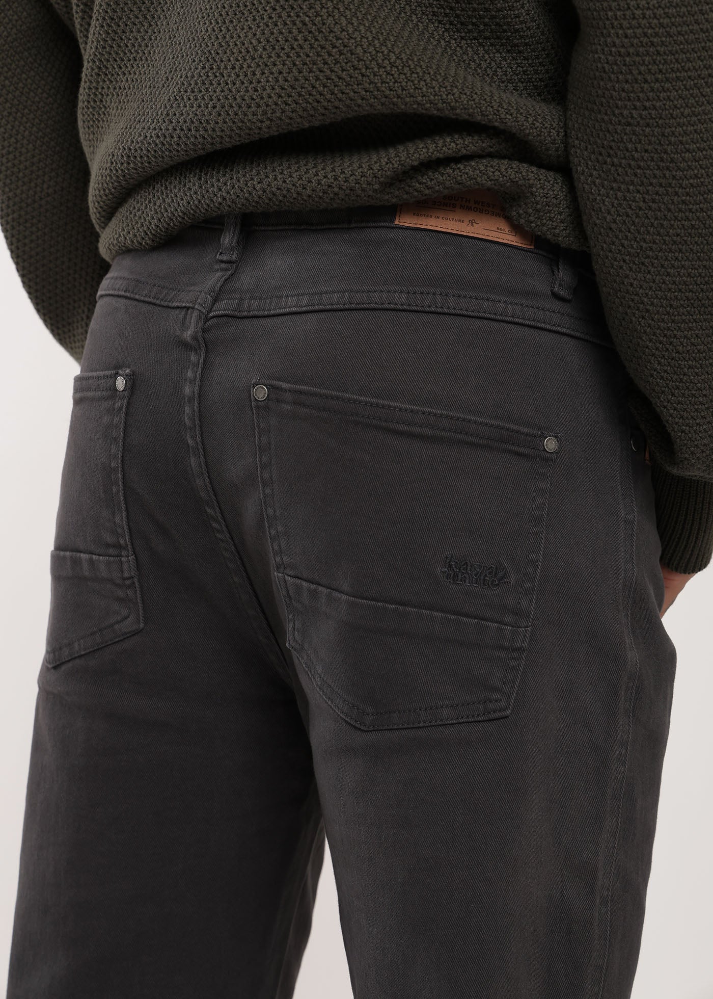 Pantalón Slim Twill Daily Hombre - Gris