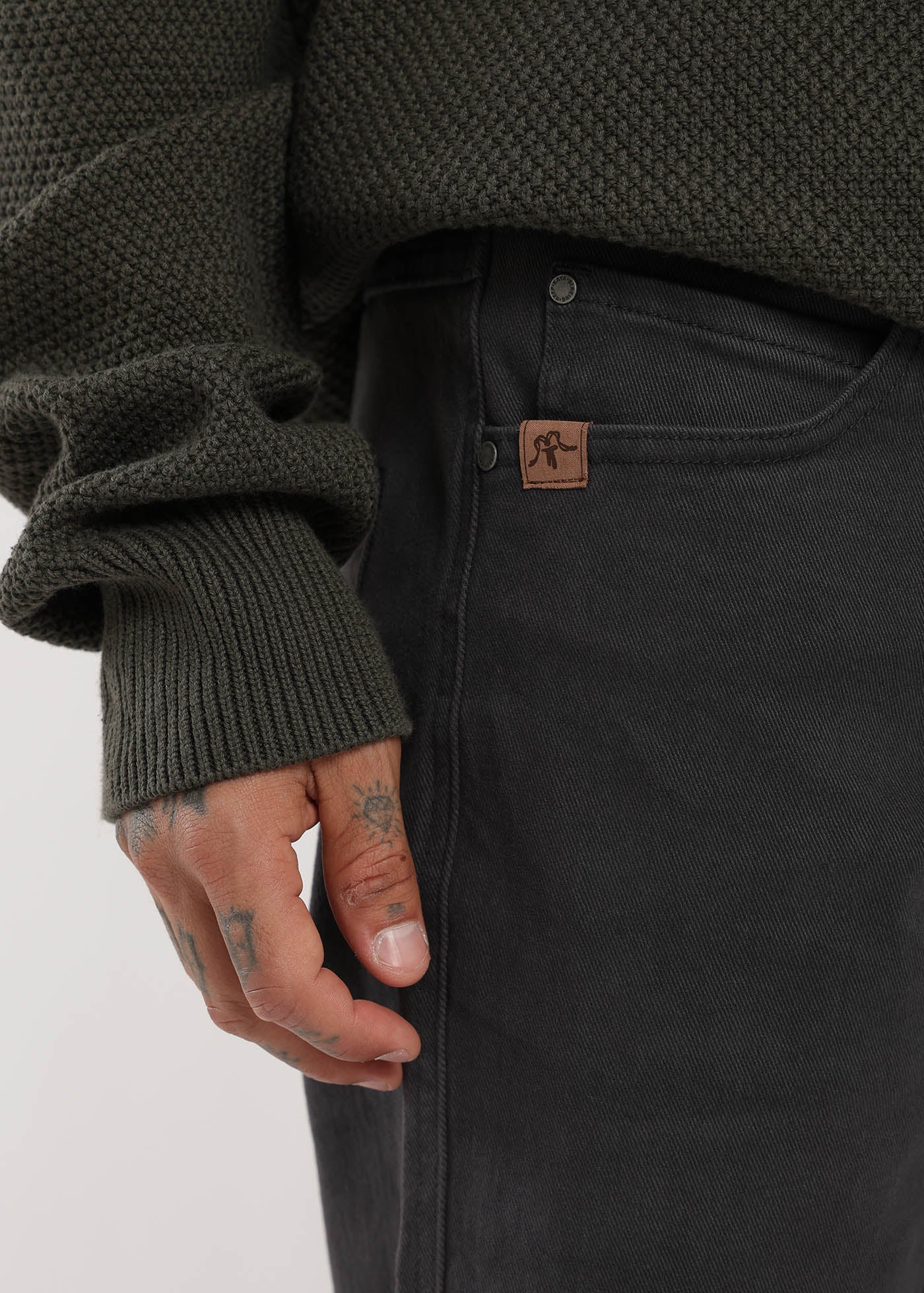 Pantalón Slim Twill Daily Hombre - Gris