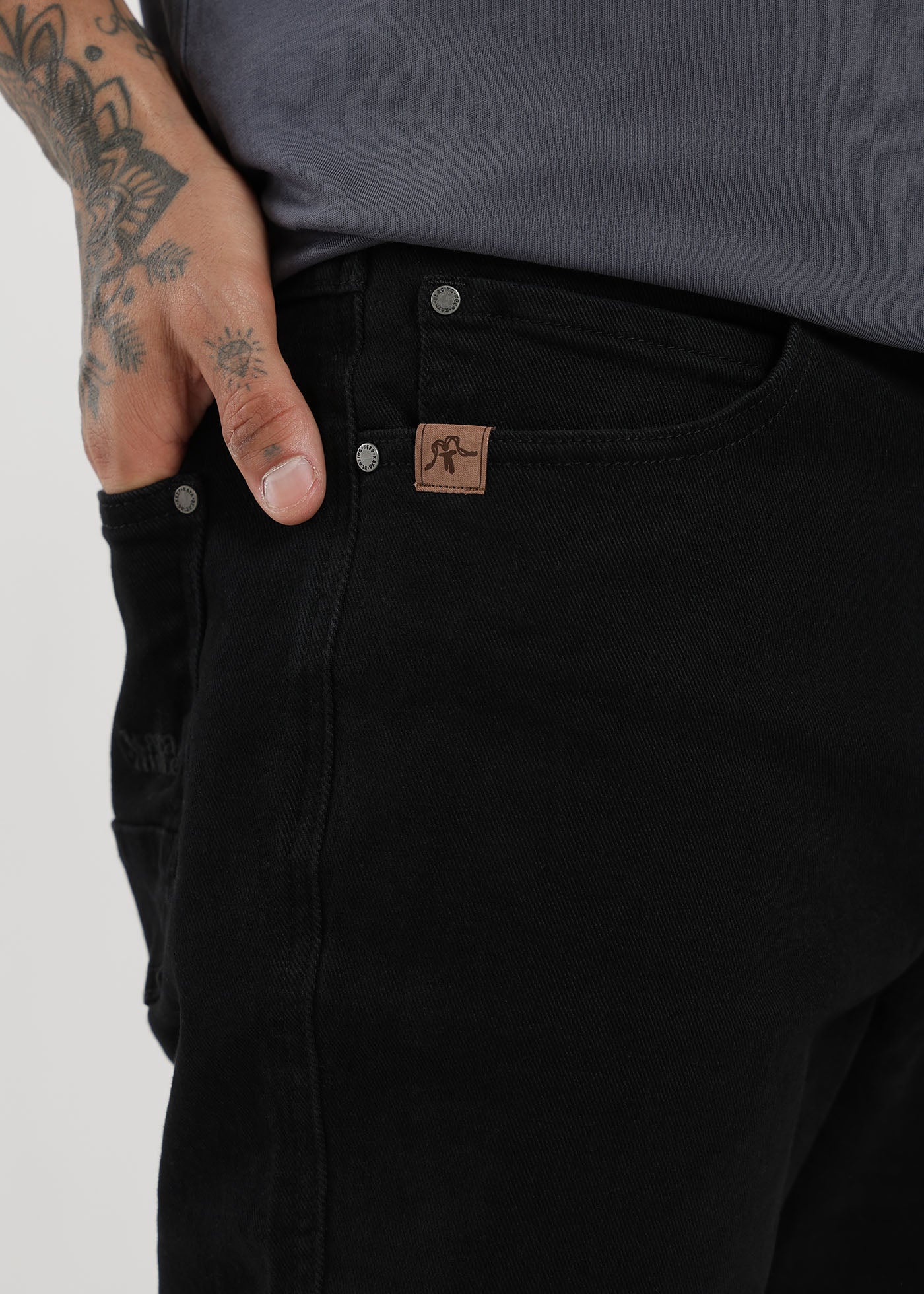 Pantalón Slim Twill Daily Hombre - Negro