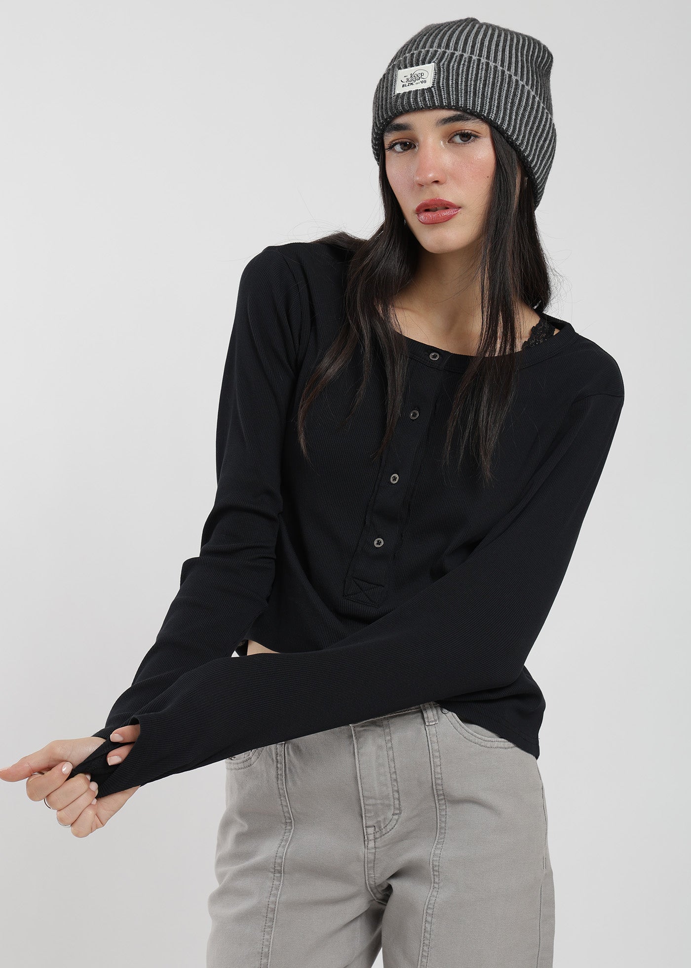 Polera Manga Larga Half Snap Rib Mujer Light Gray #Color_Negro