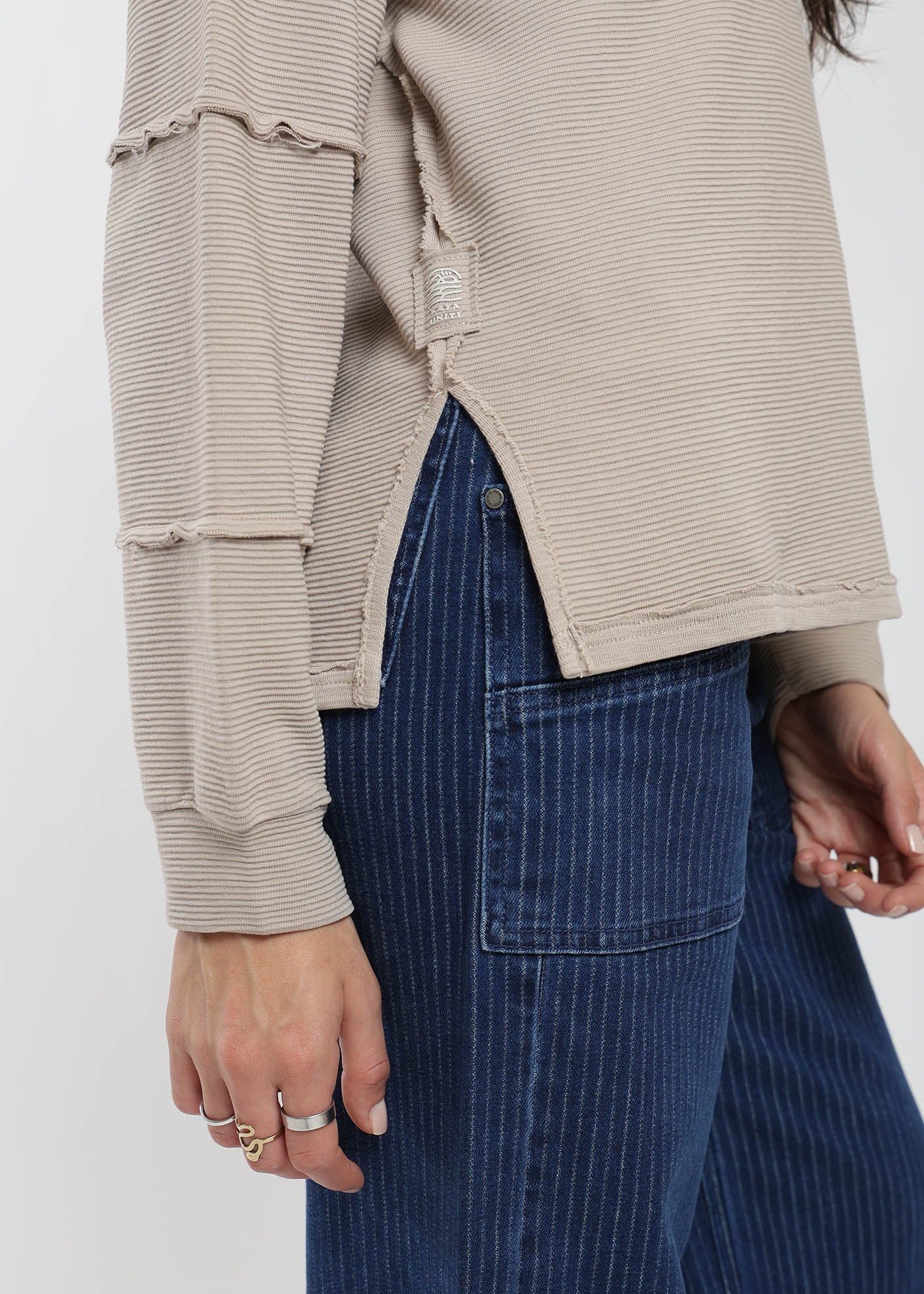 Poleron Cuello Redondo Acanalado Mujer Taupe #Color_Taupe