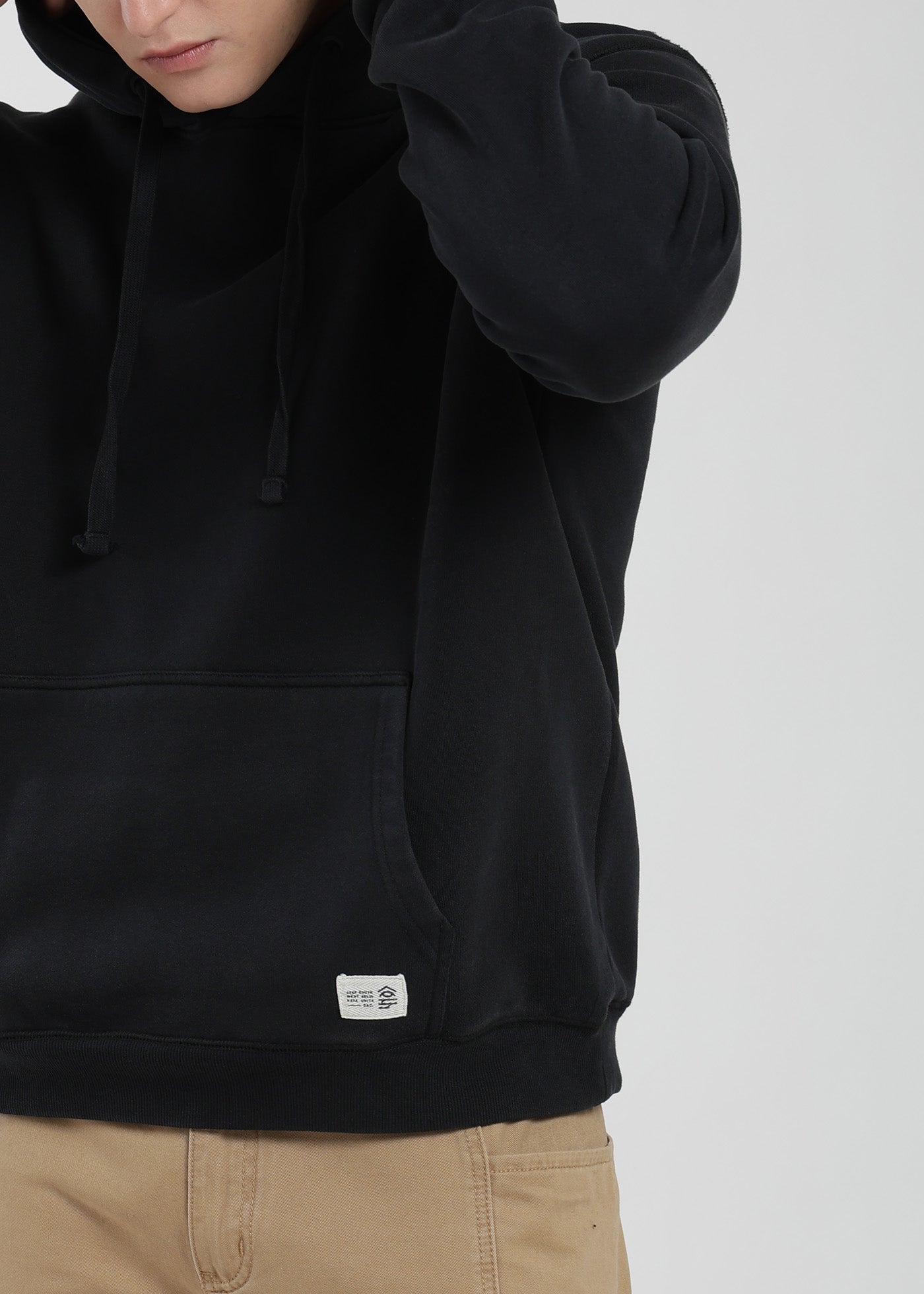 Polerón Hoodie Print Hombre Black #Color_Negro