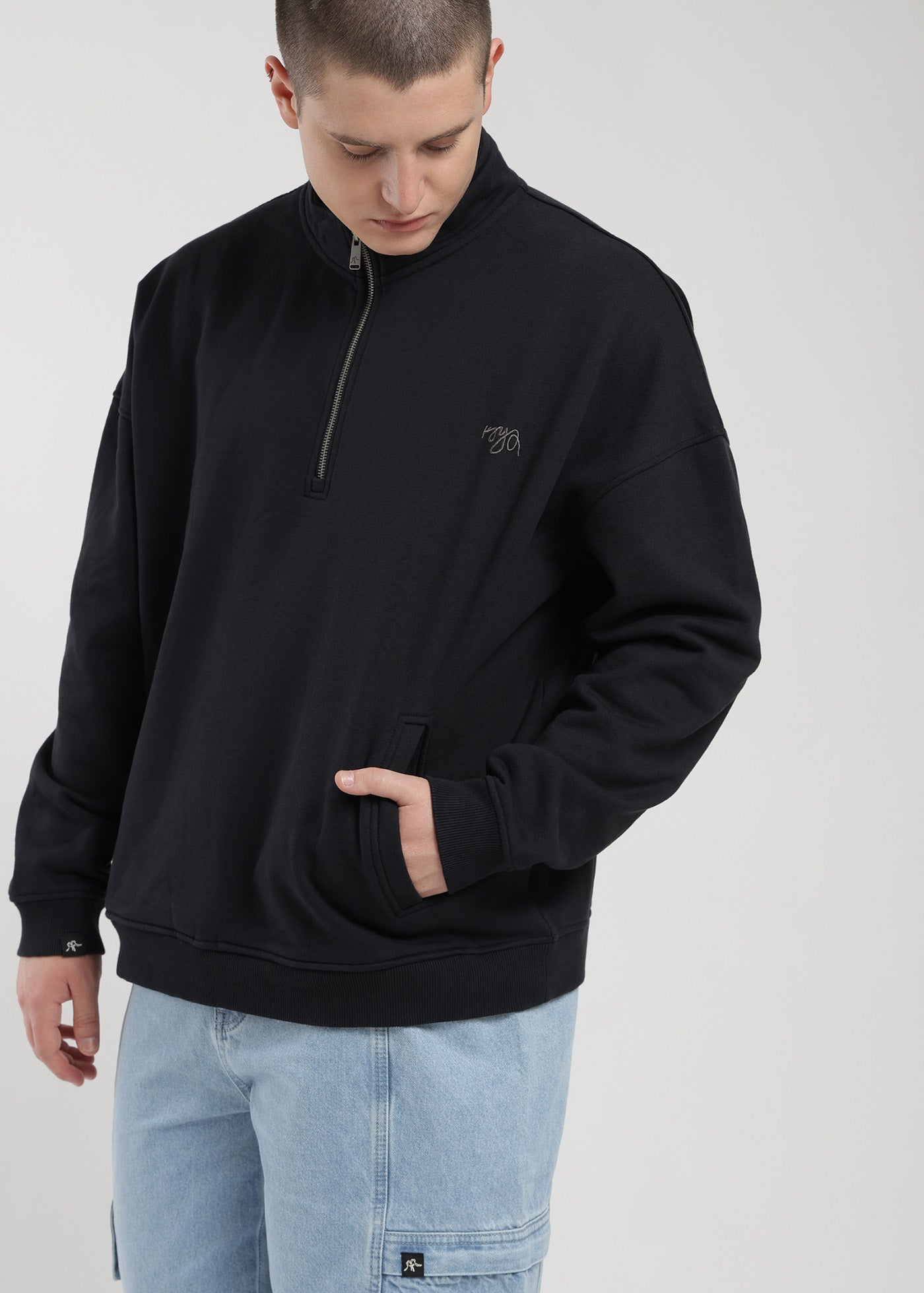 Polerón Medio Cierre Hombre - Negro