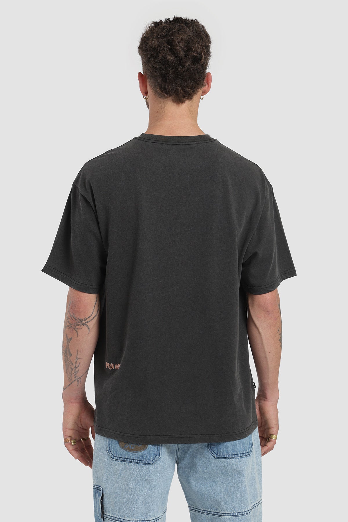 Polera Oversize Diseño Lateral Algodón Hombre - Gris
