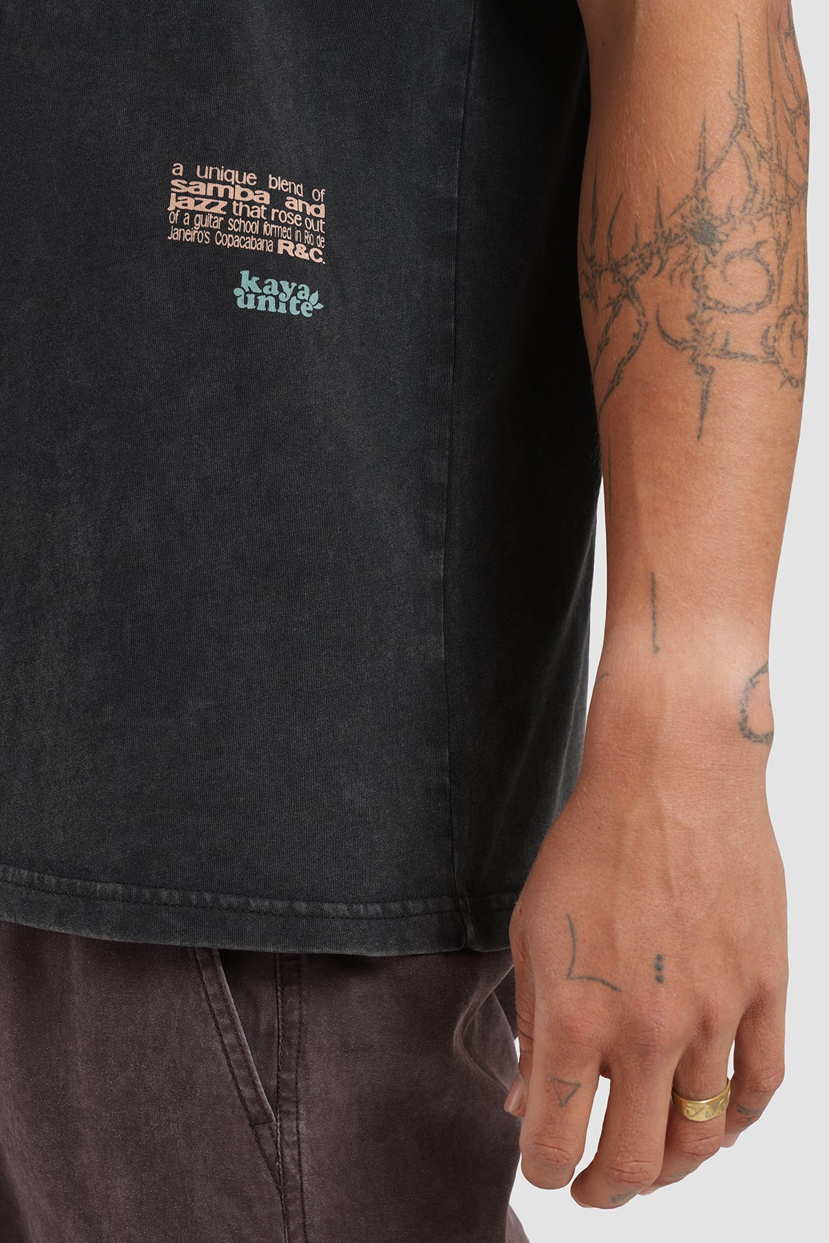 Polera Diseño Sounds Algodón Hombre - Negro