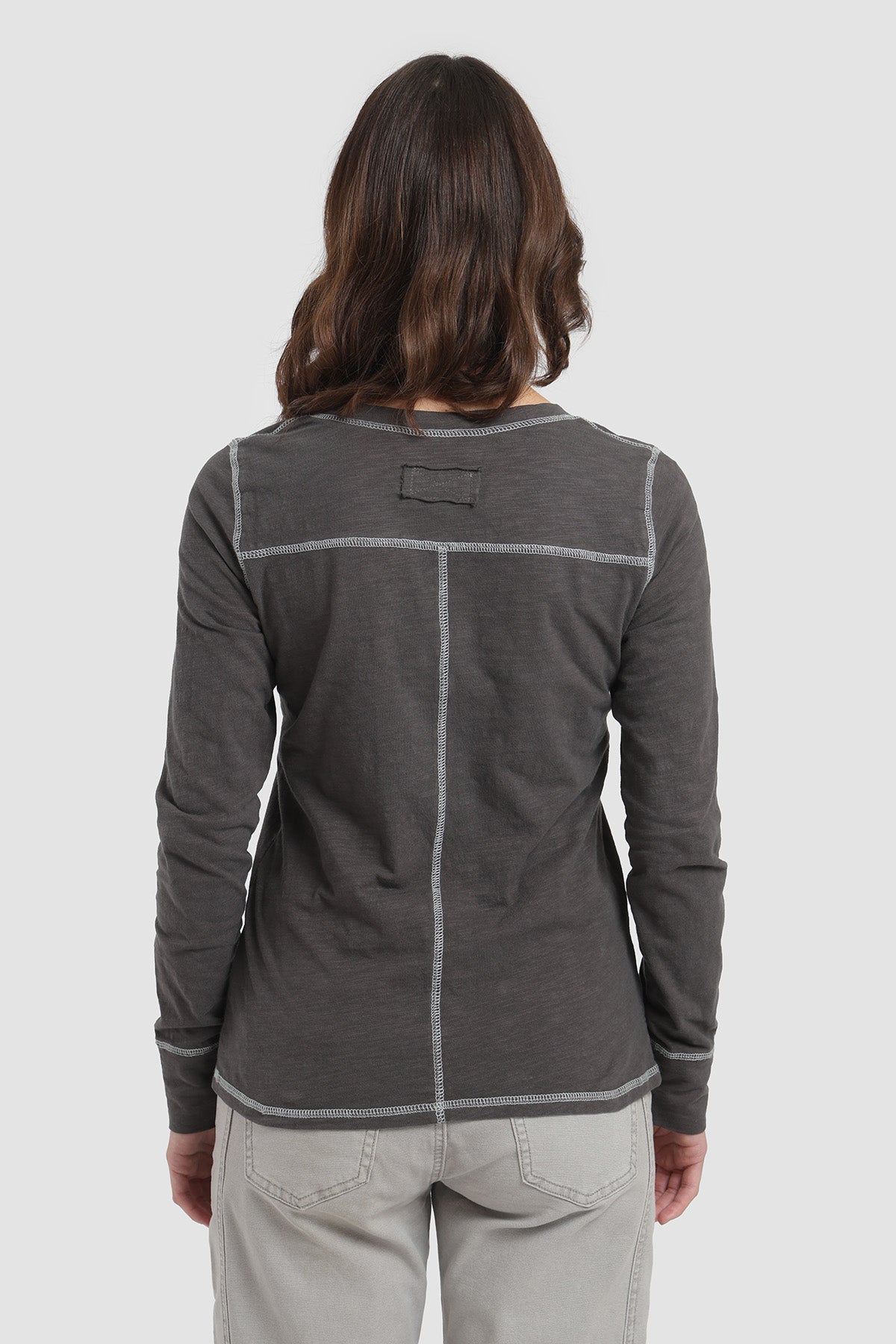 Polera Manga Larga Tachas Mujer - Negro