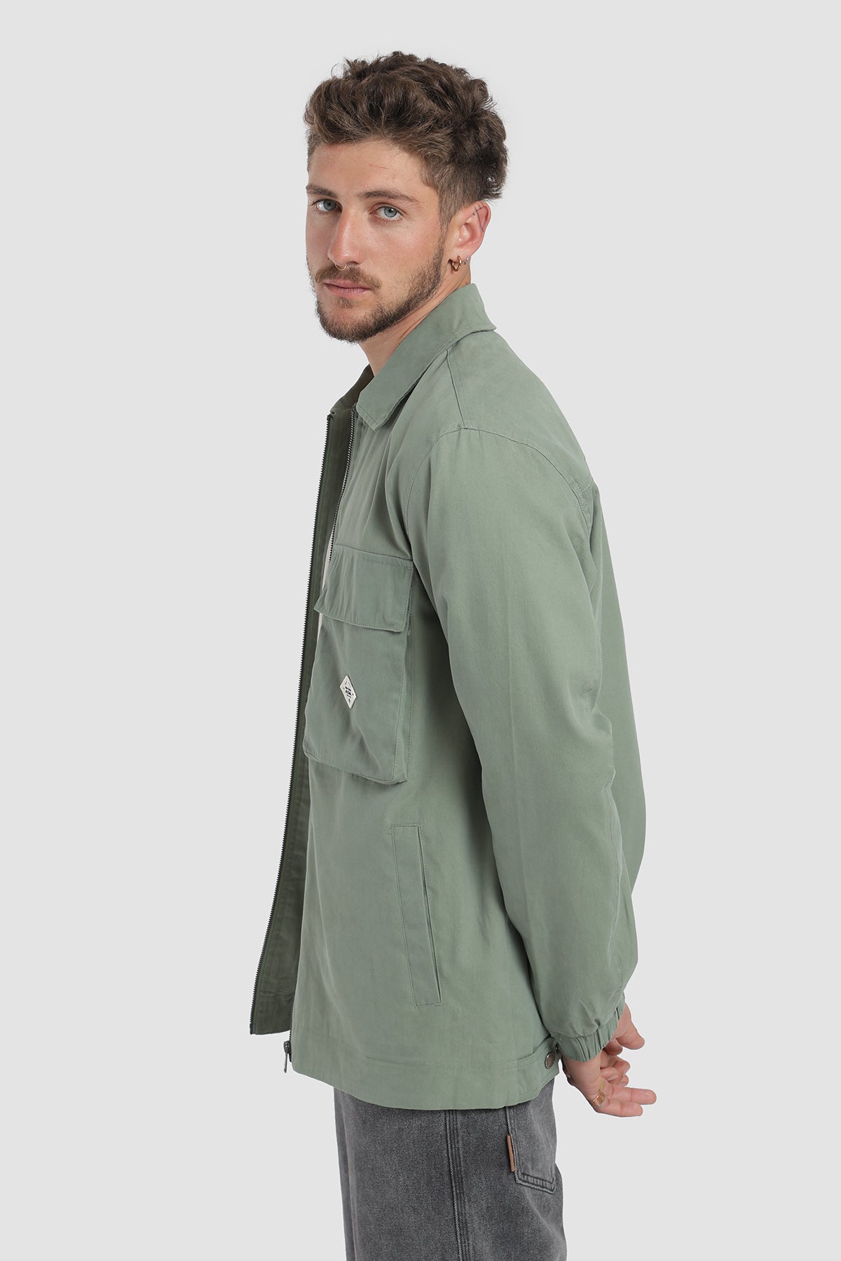 Chaqueta Clásica Cargo Patch Hombre Verde #Color_Verde