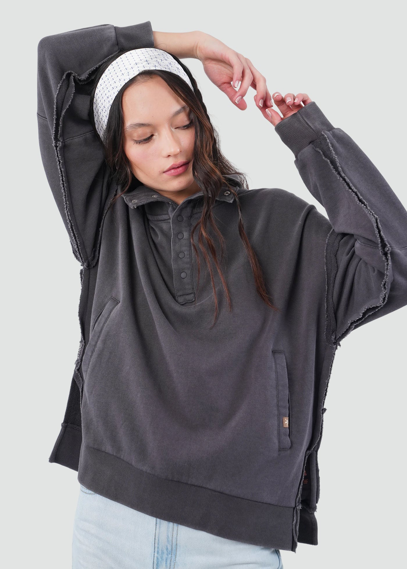 Polerón Mujer Mid Snaps - Negro