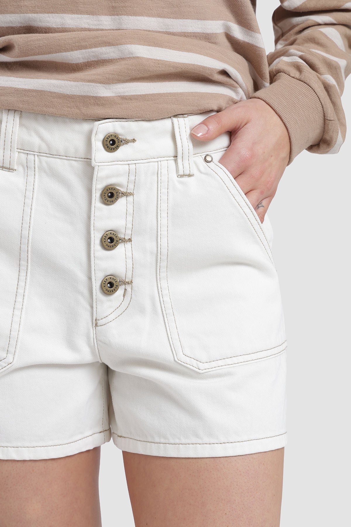 Short Botones Denim Mujer - Hueso