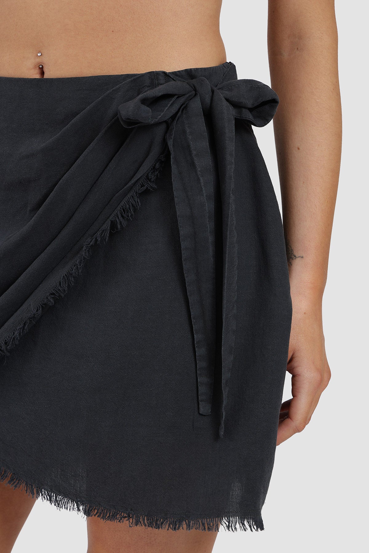 Falda Corta Nudo Mujer - Negro