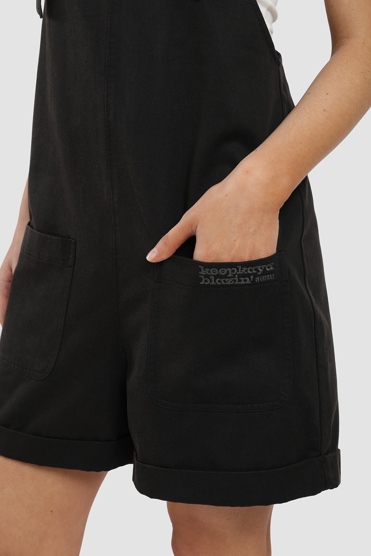 Jardinera Corta Algodón Mujer - Negro