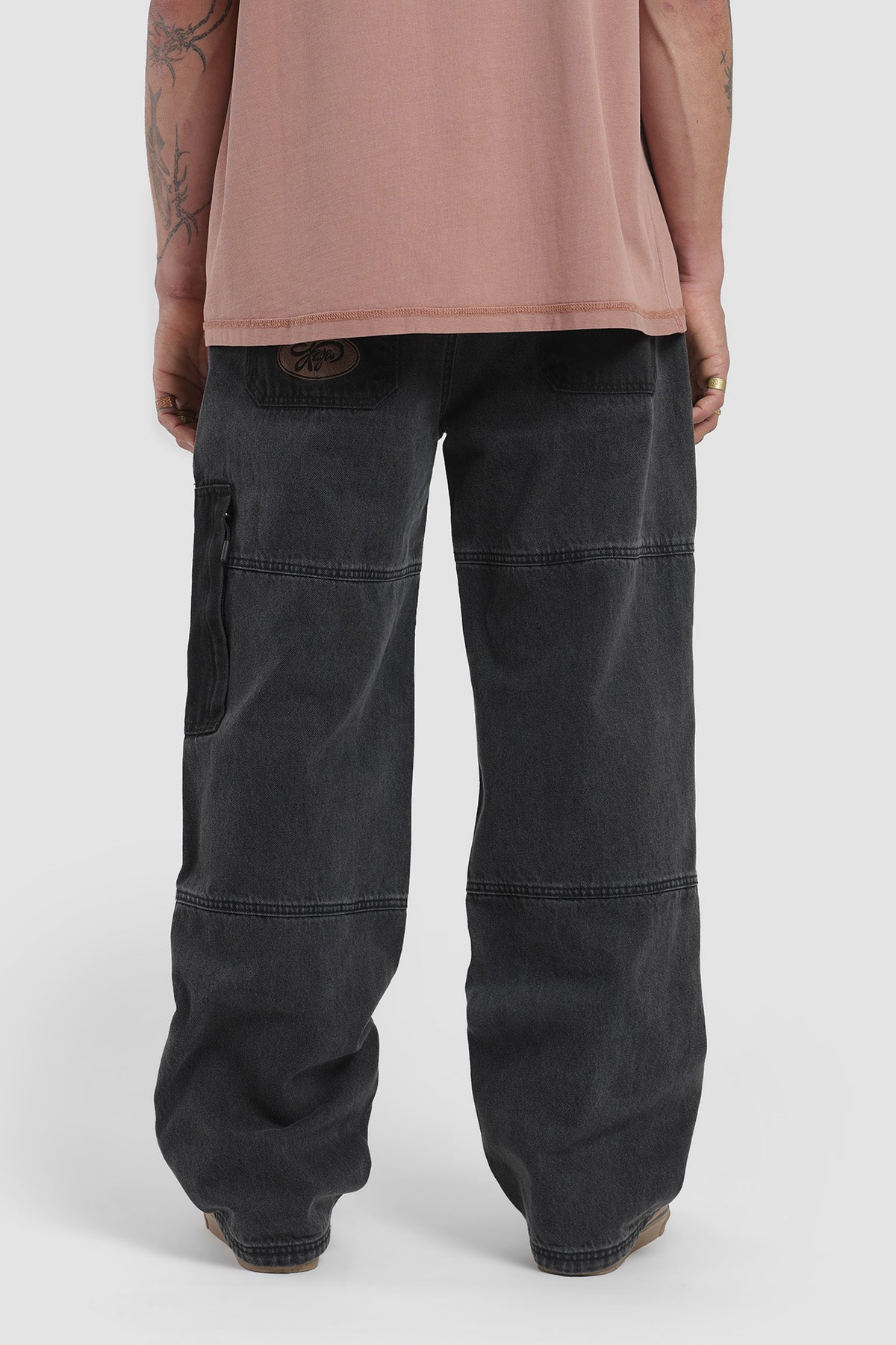 Pantalón Recto Patch Denim Hombre - Negro