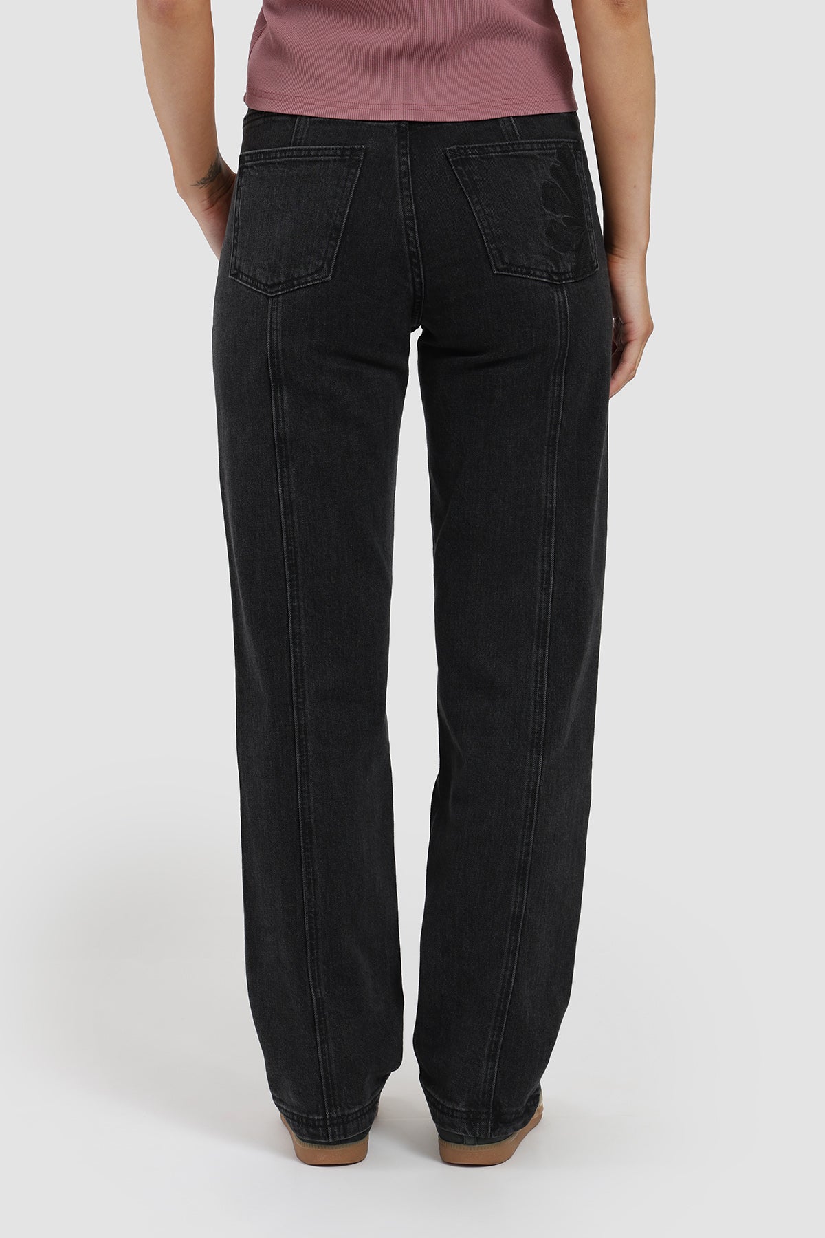 Pantalón Relaxed Bordado Denim Mujer - Negro