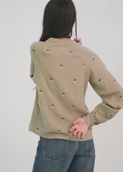 Blusa Manga Larga Mao Bordada Mujer Oliva #Color_Oliva