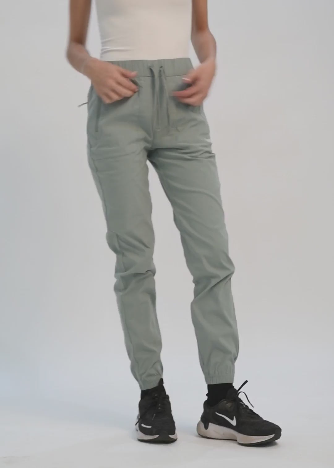 Pantalón Slim Nylon Hikking Mujer Light Gray #Color_Agua