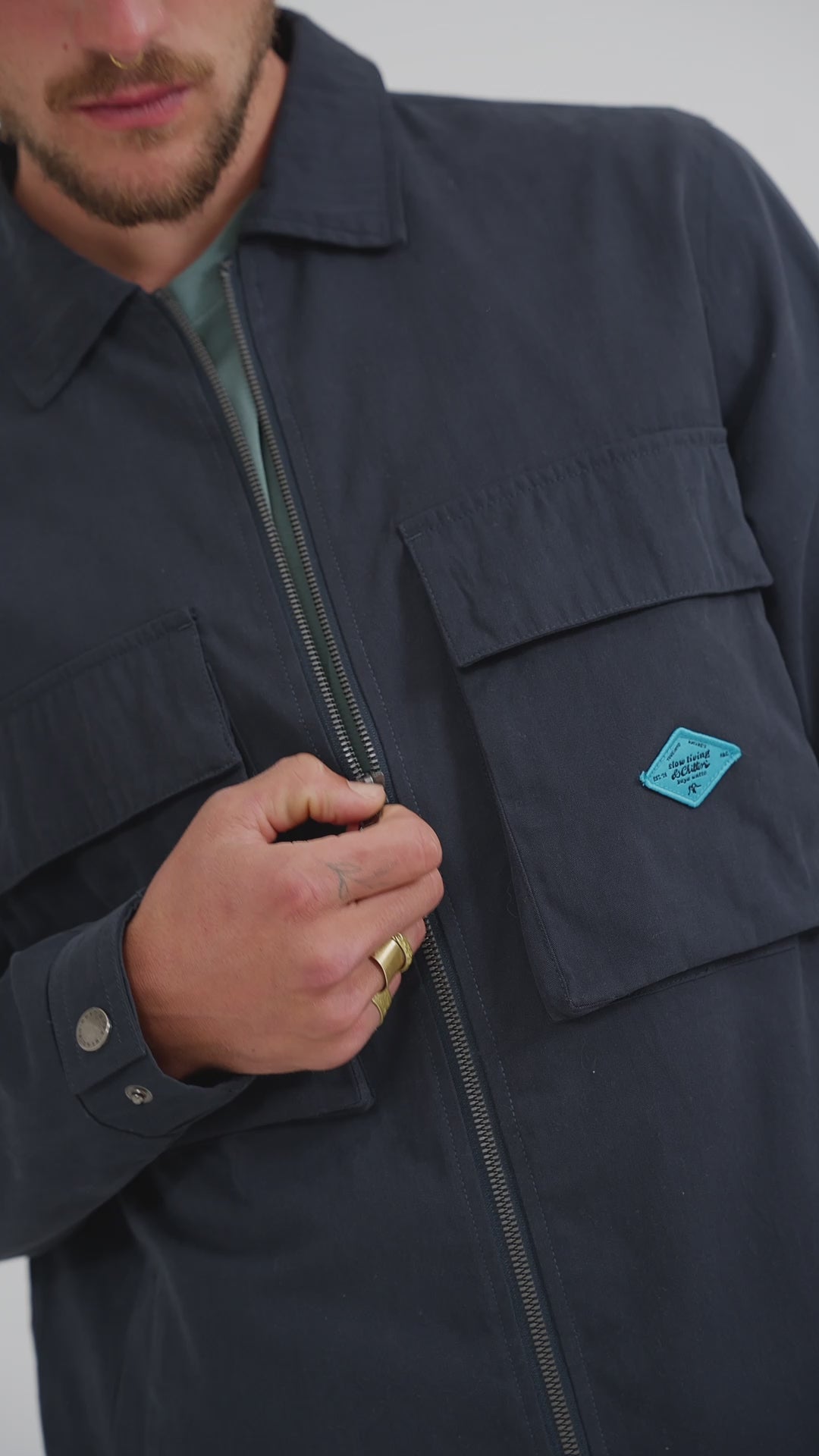 Chaqueta Clásica Cargo Patch Hombre Azul #Color_Azul