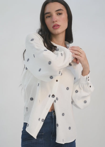 Blusa Manga Larga Mao Bordada Mujer Beige #Color_Beige